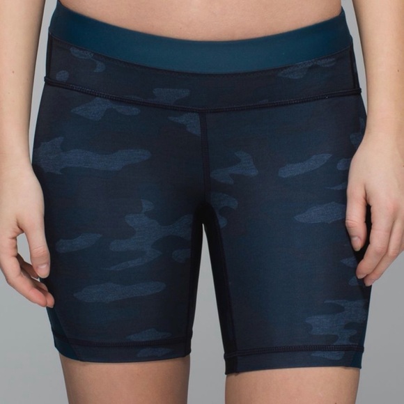 Lululemon Clip-In Heather Camo Texture Heather Blue Women’s 7” Shorts size 10 - Picture 8 of 8